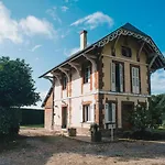 Chateau Du Landin - Bains Nordiques