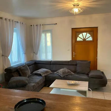 Prázdninový dům Chateau Du Landin - Bains Nordiques