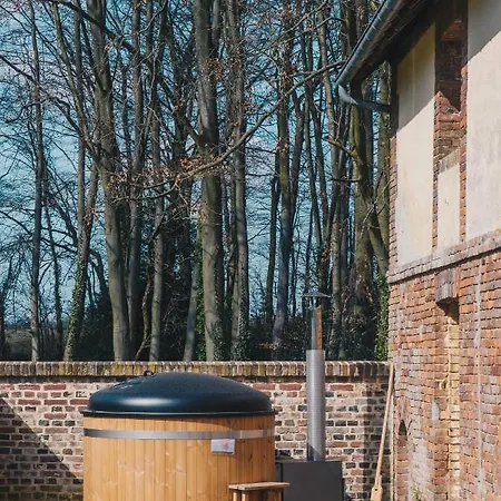 Chateau Du Landin - Bains Nordiques *