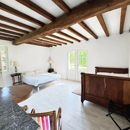 Chateau Du Landin - Bains Nordiques *